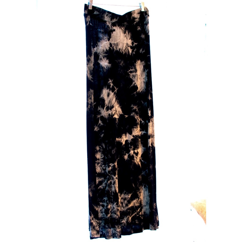 Maxi Tie Dye Black/Gray Stretchy Skirt